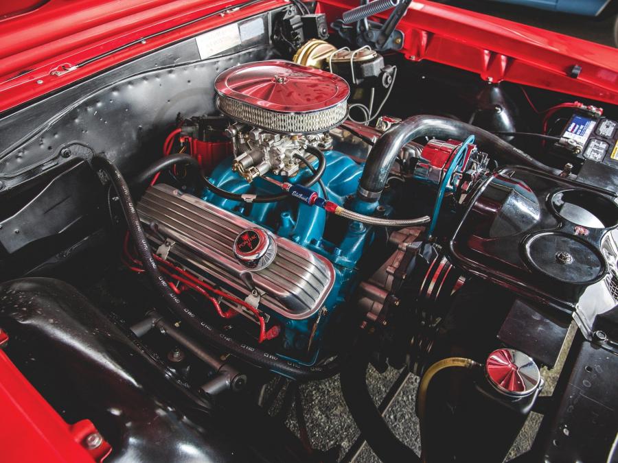 Моторный отсек Pontiac GTO Chief Camino 1965 года  (фото 21 из 23)